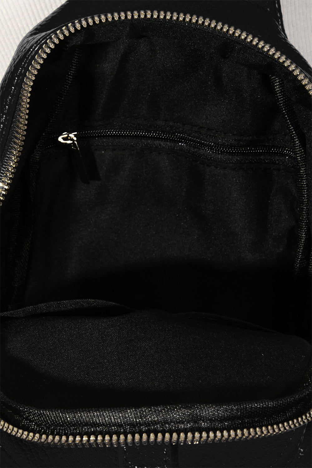 Bolso bandolera de piel sintética con correa única Fame
