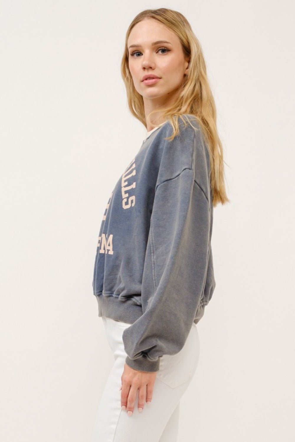 And The Why BEVERLY HILLS 92 CALIFORNIA Contrast Crop Sweatshirt - Sweatshirt - Stone - Bella Bourget