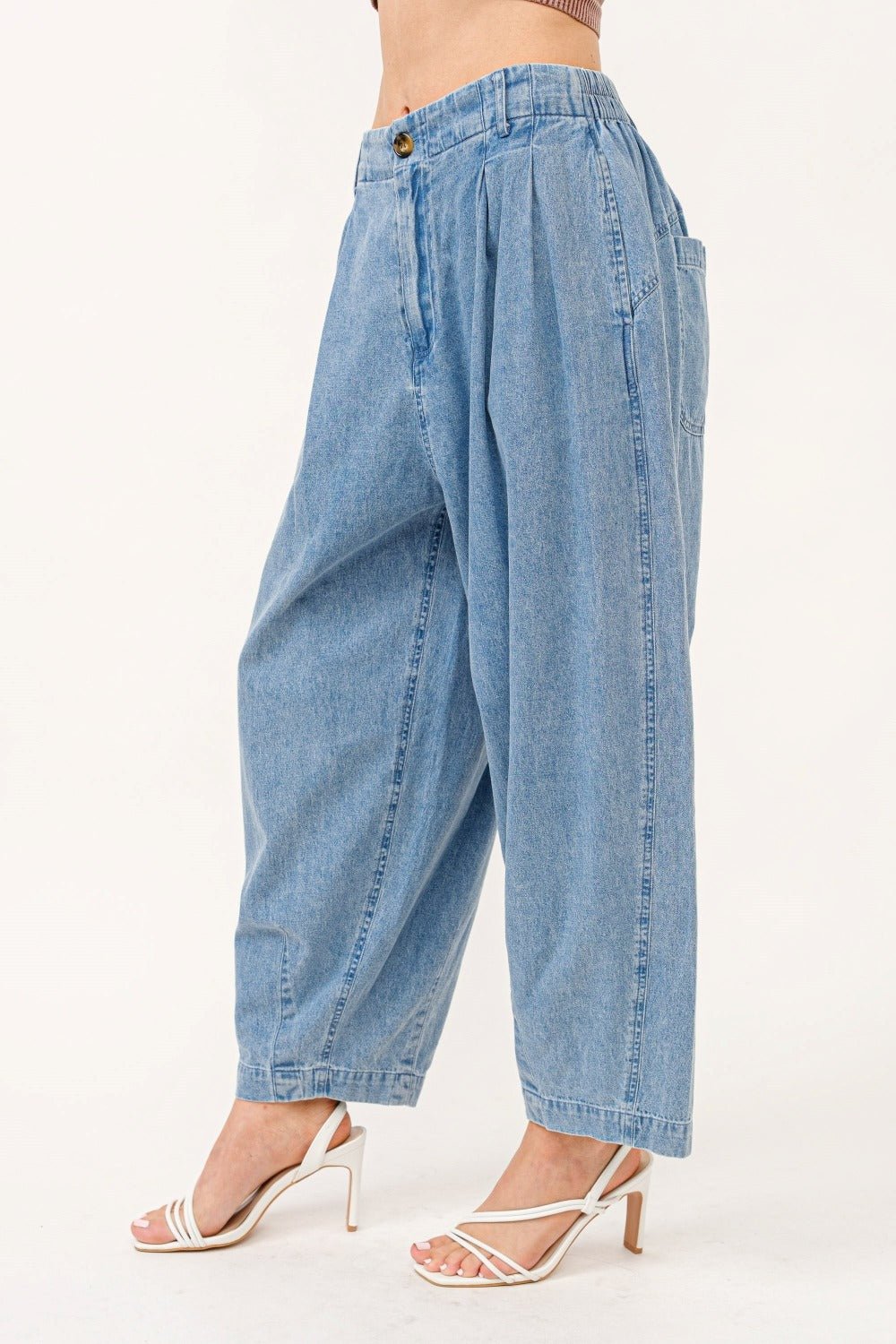 And The Why Elastic Back Pleated Jeans - Jeans - Denim - Bella Bourget