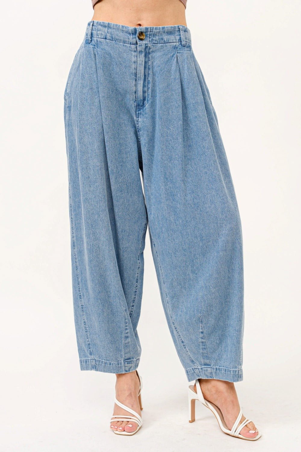 And The Why Elastic Back Pleated Jeans - Jeans - Denim - Bella Bourget