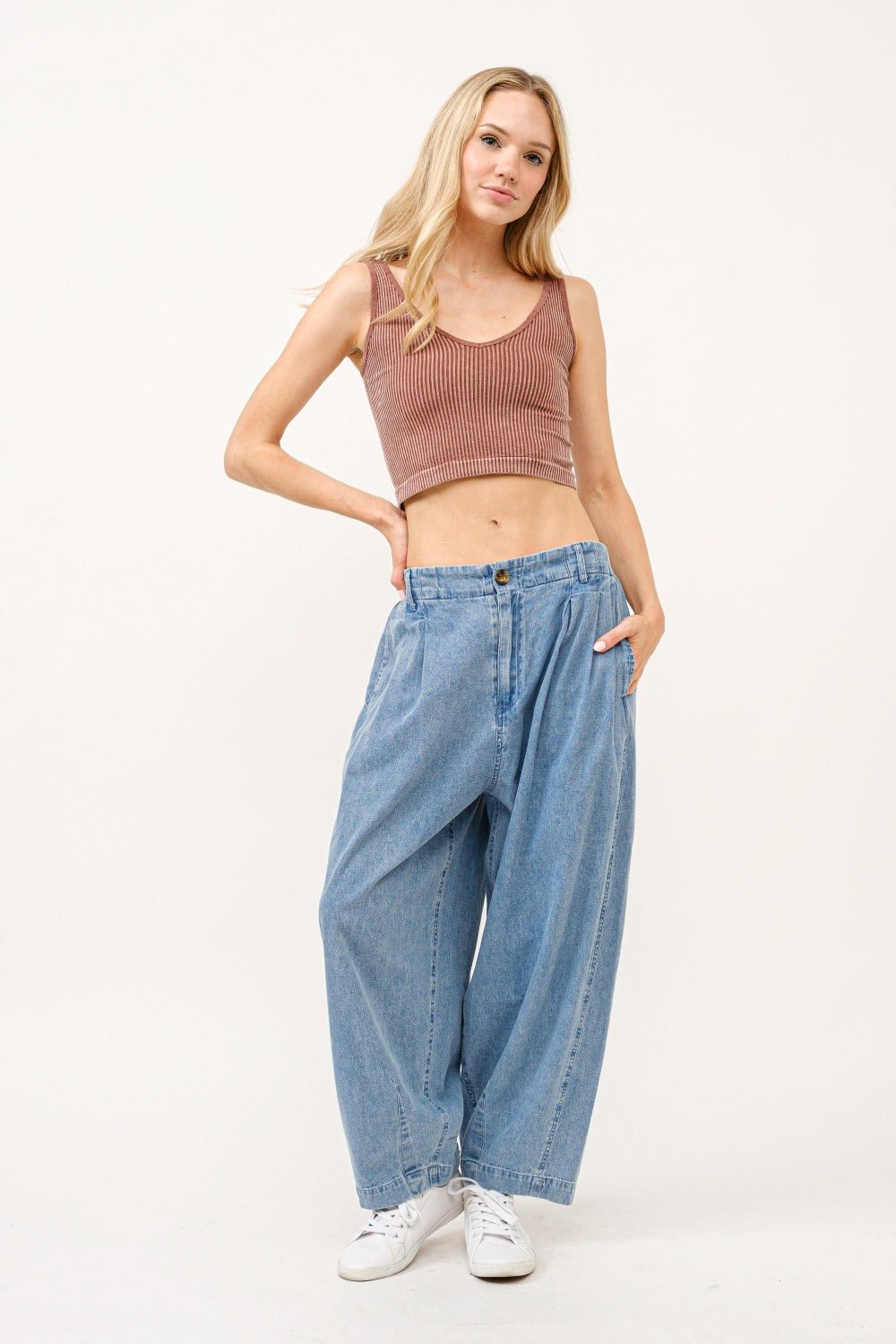 And The Why Elastic Back Pleated Jeans - Jeans - Denim - Bella Bourget