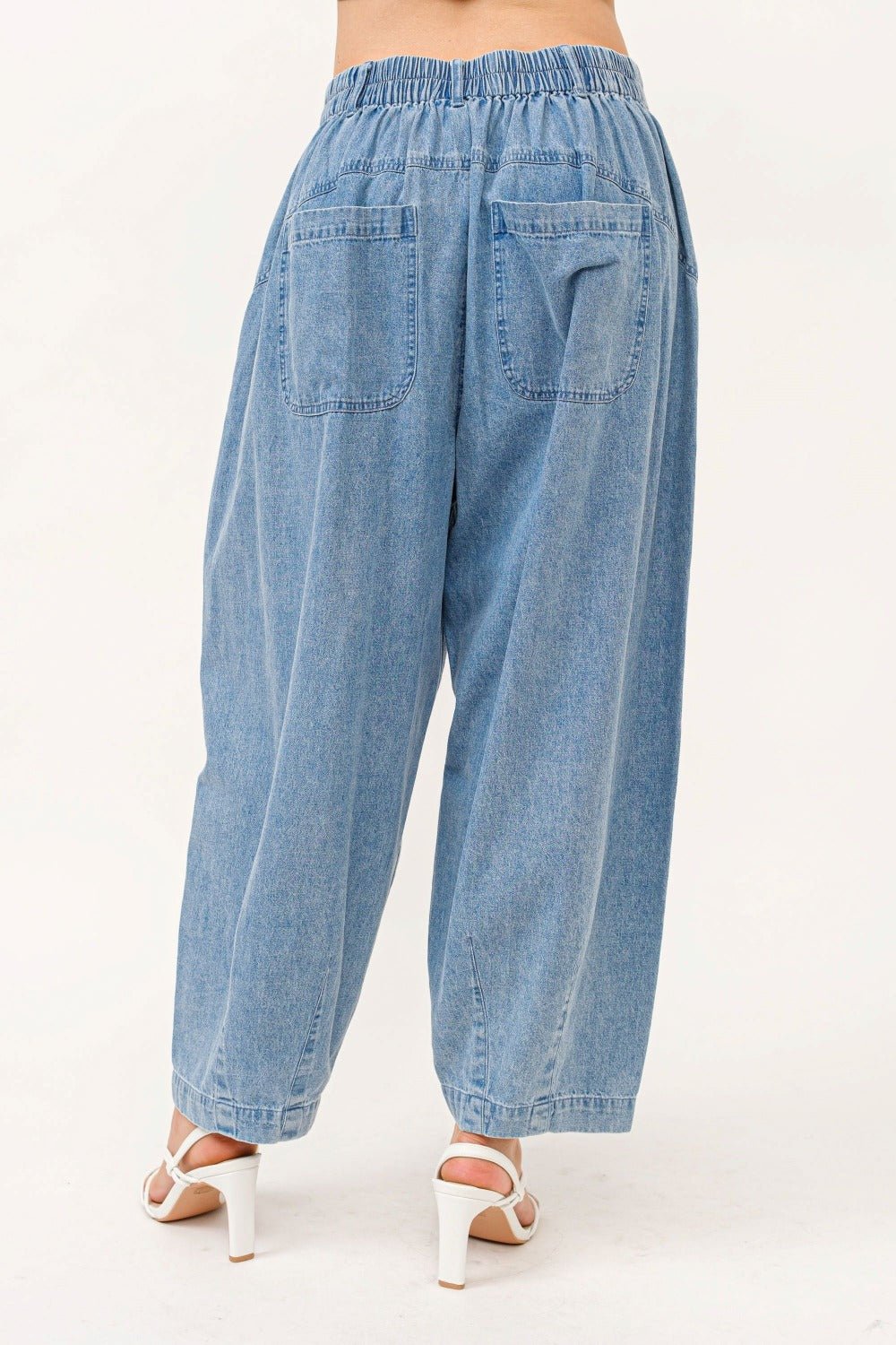 And The Why Elastic Back Pleated Jeans - Jeans - Denim - Bella Bourget