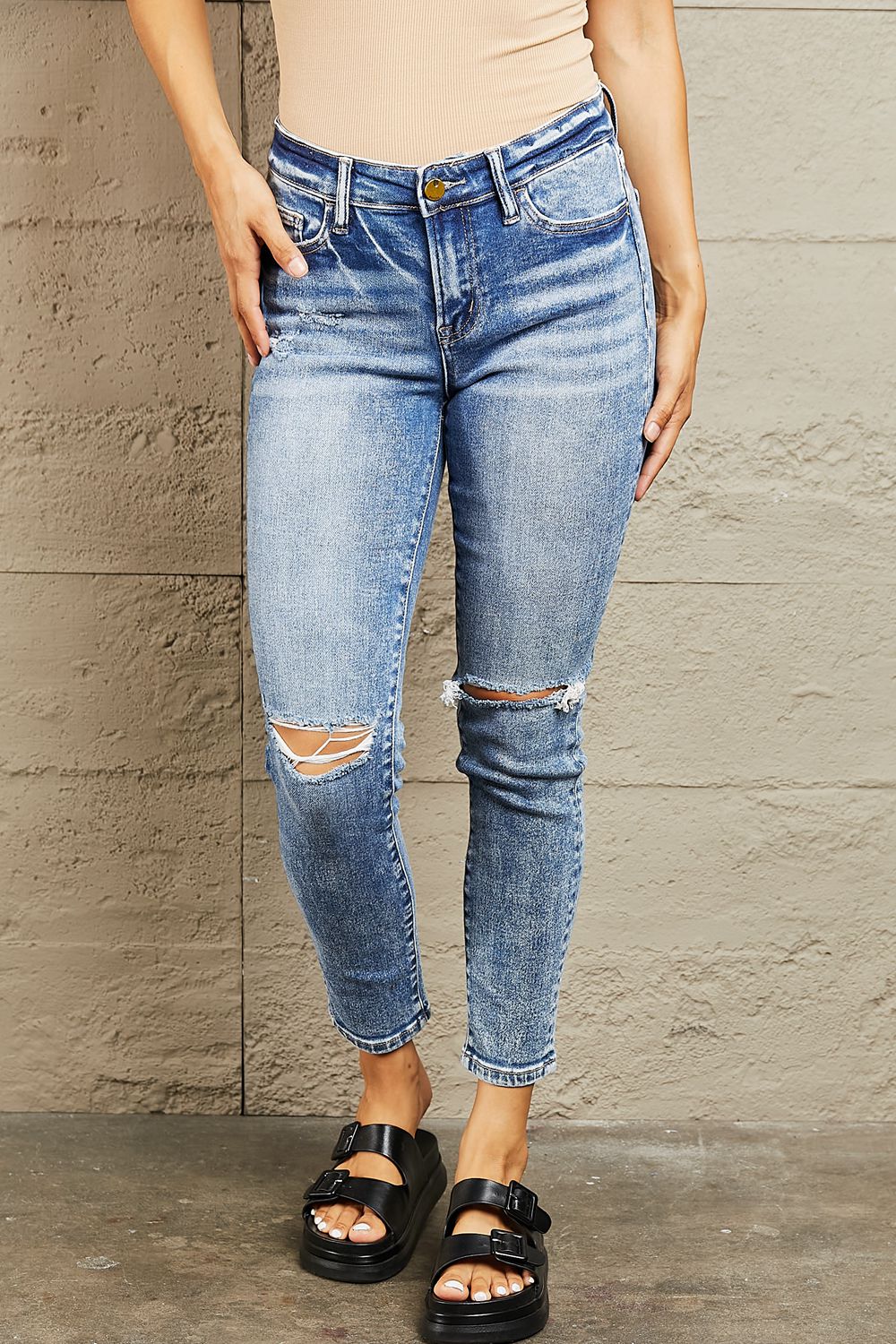 BAYEAS Mid Rise Distressed Skinny Jeans - jeans - Medium - Bella Bourget