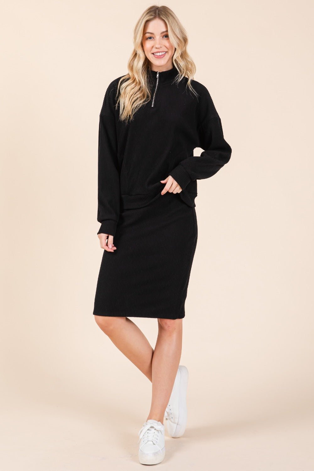 BOMBOM Quarter Zip Long Sleeve Sweatshirt with Pockets - Sweatshirt - Black - Bella Bourget