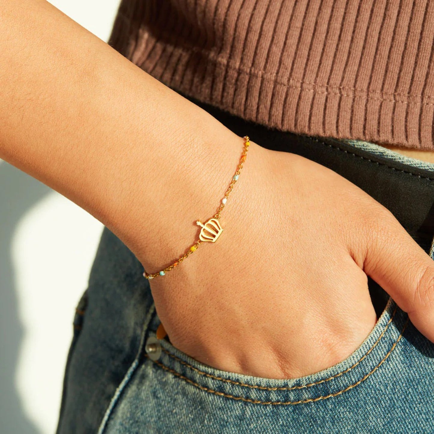 Crown Pendant on Small Chain Bracelet - Bracelets - Gold - Bella Bourget