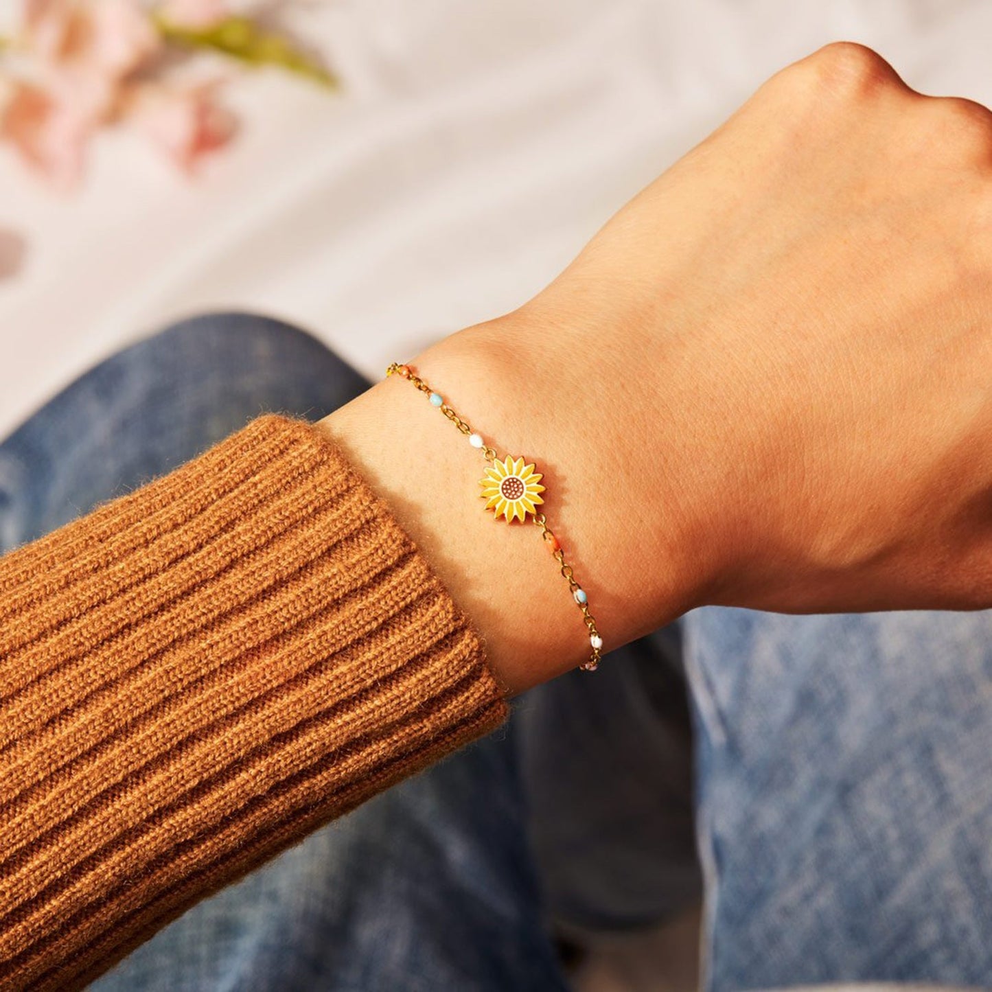 Dainty Sunflower Charm Bracelet - Bracelets - Gold - Bella Bourget