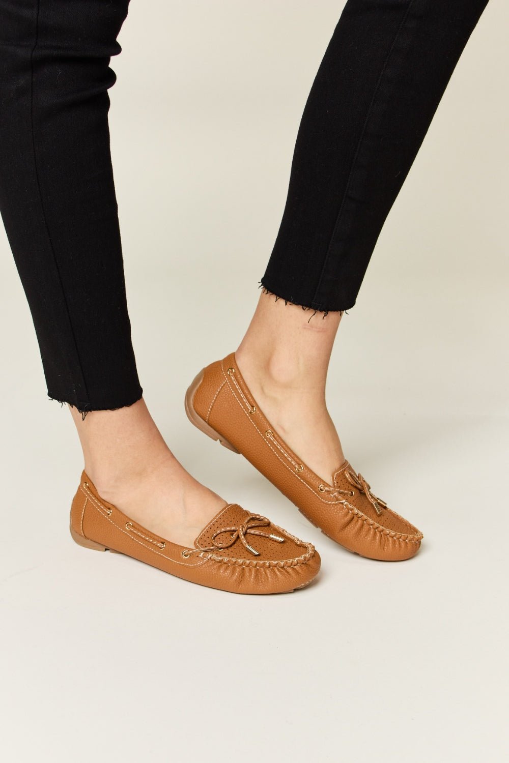 Forever Link Bow Decor Flat Loafers - Loafers - TAN - Bella Bourget