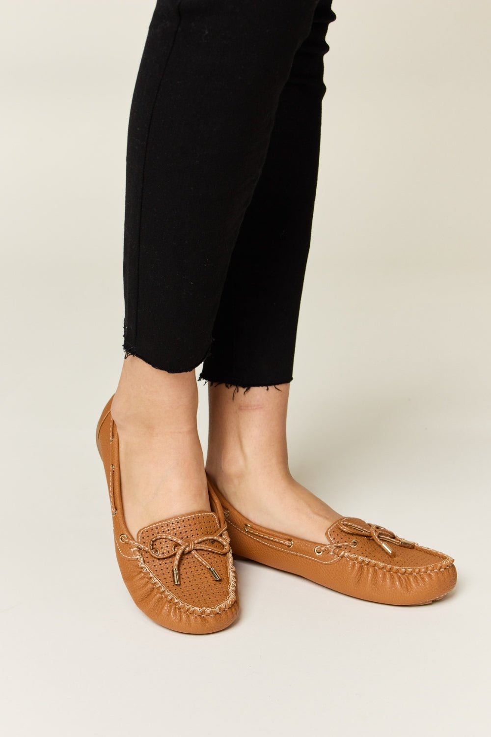 Forever Link Bow Decor Flat Loafers - Loafers - TAN - Bella Bourget