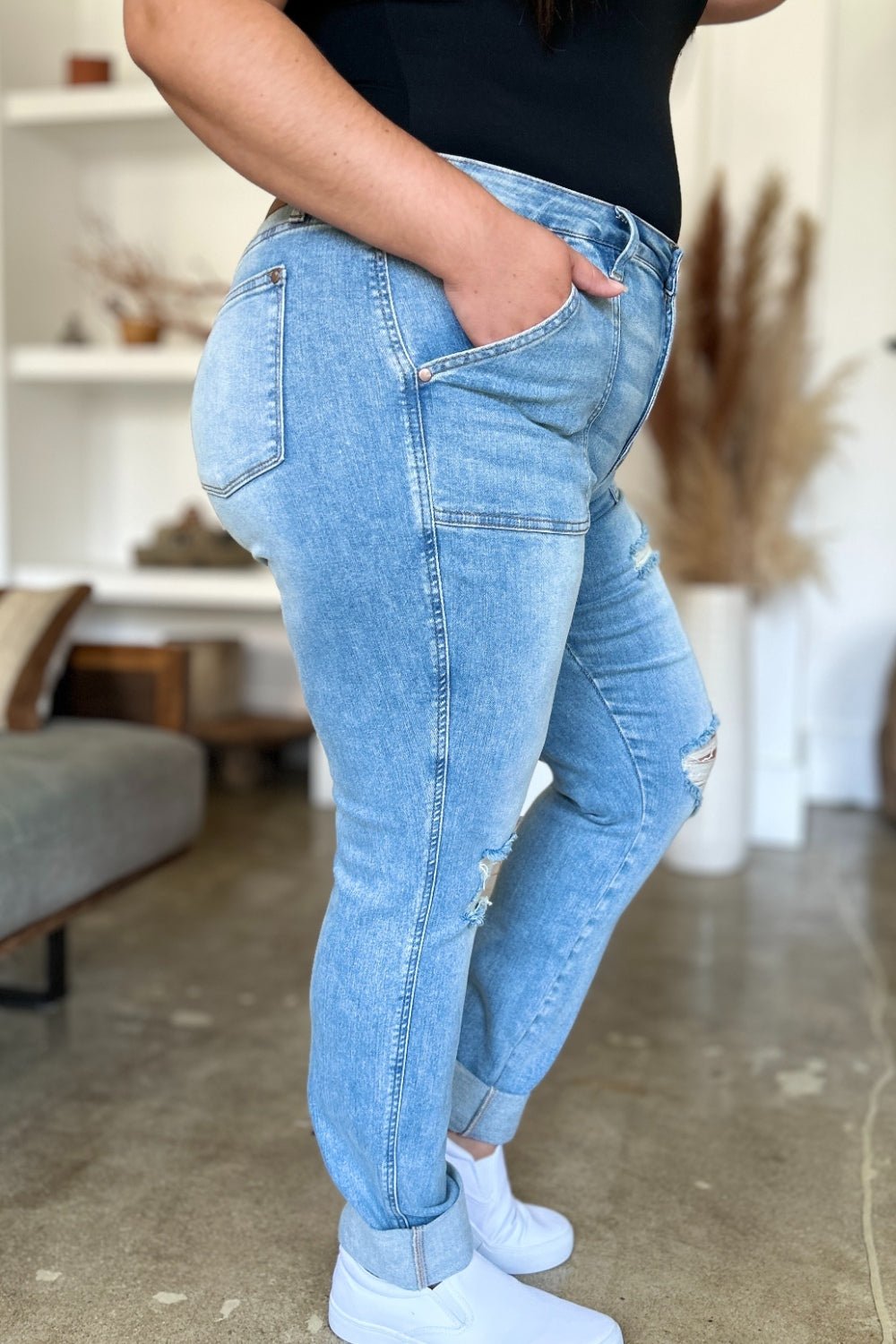 Judy Blue Full Size Distressed Straight Jeans with Patch Pockets - Jeans - Medium - Bella Bourget