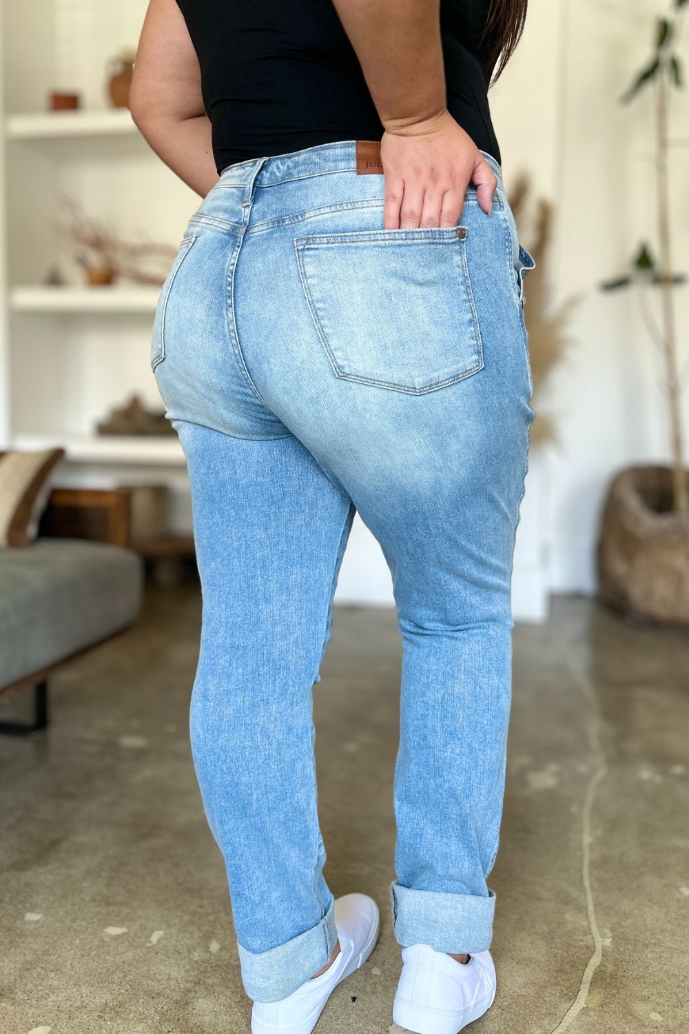 Judy Blue Full Size Distressed Straight Jeans with Patch Pockets - Jeans - Medium - Bella Bourget