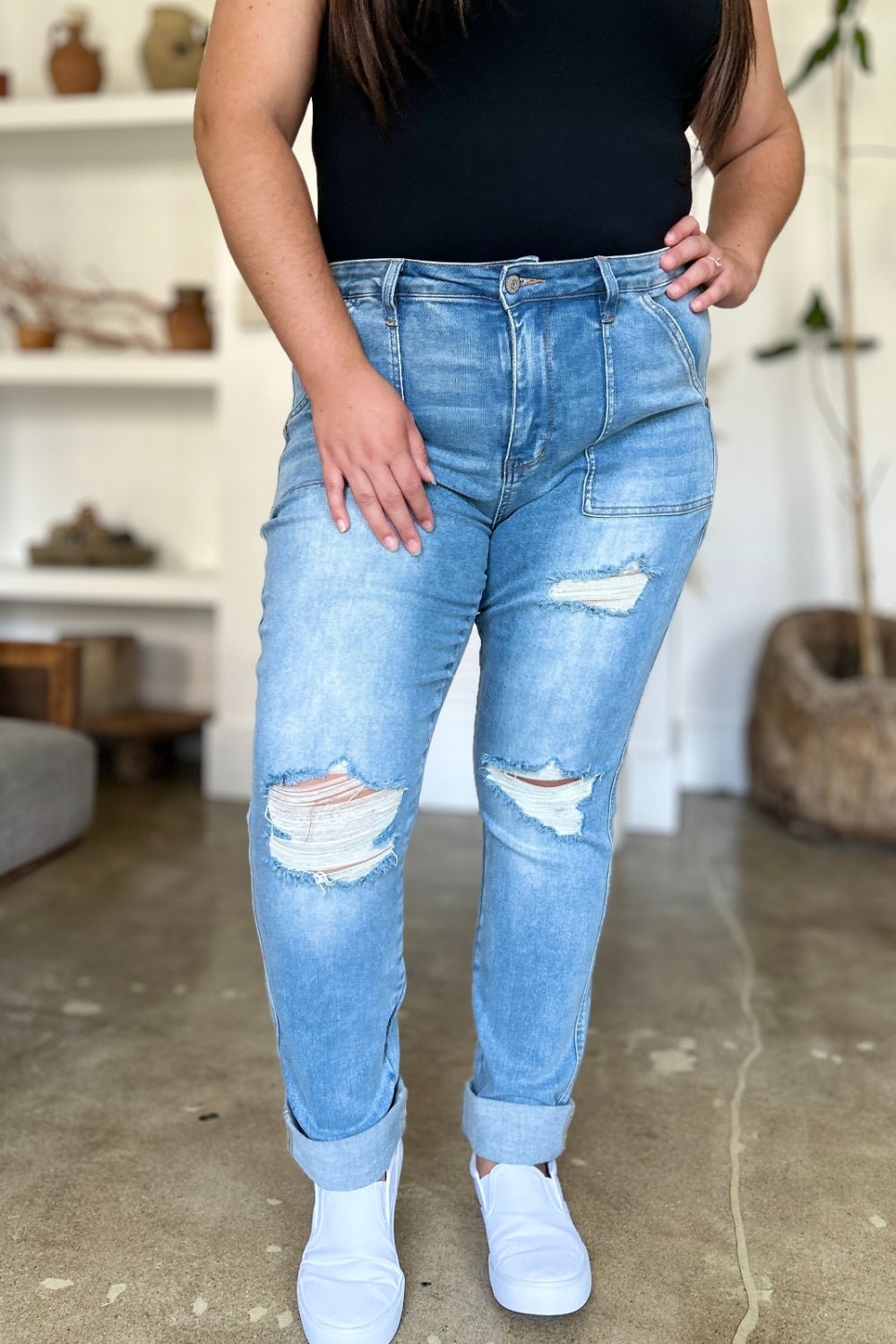 Judy Blue Full Size Distressed Straight Jeans with Patch Pockets - Jeans - Medium - Bella Bourget