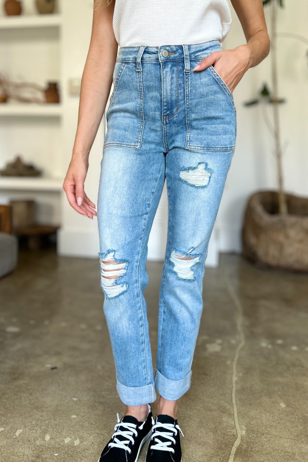 Judy Blue Full Size Distressed Straight Jeans with Patch Pockets - Jeans - Medium - Bella Bourget