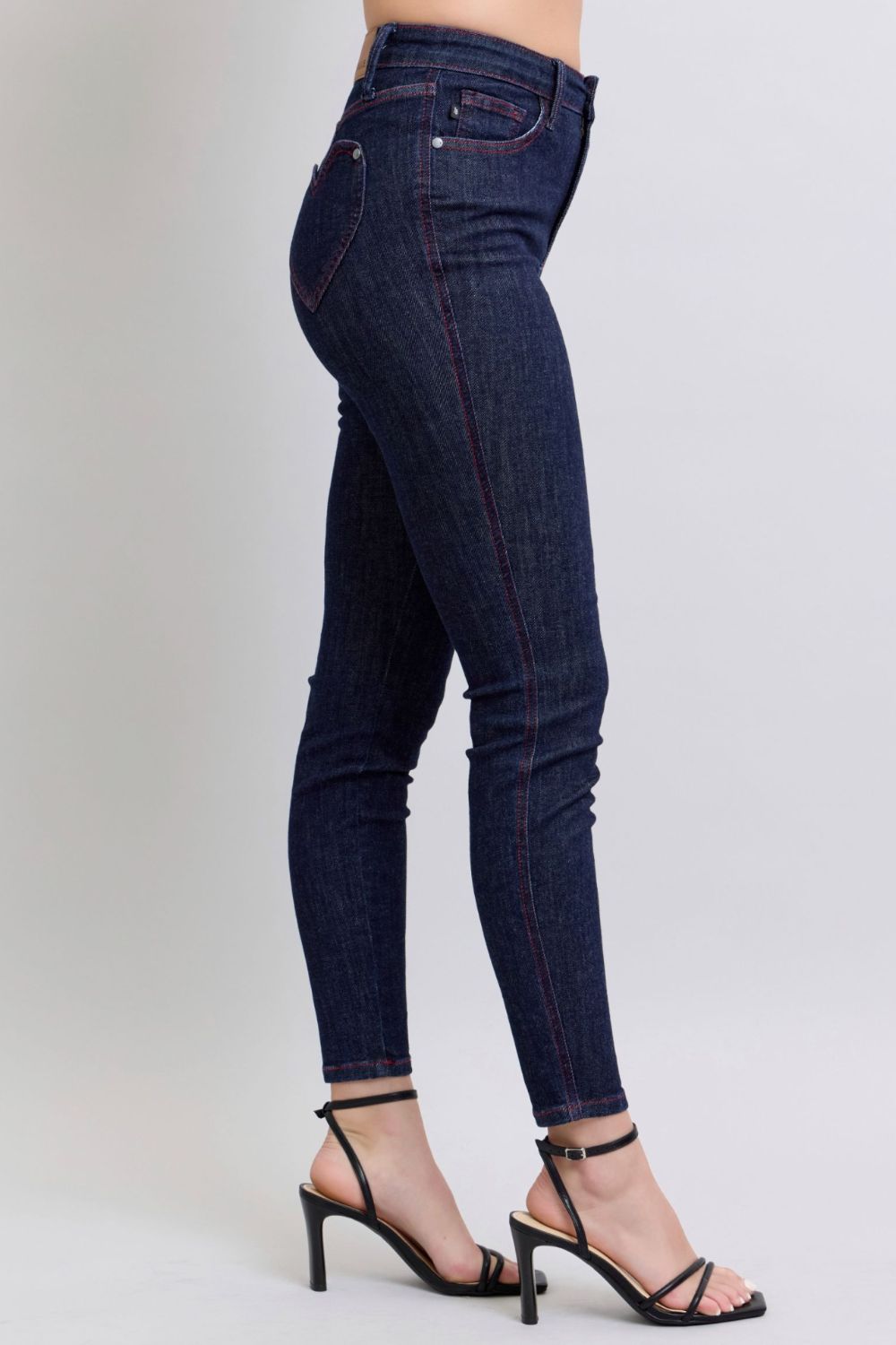 Judy Blue Full Size Heart Shaped Back Pockets Skinny Jeans - Jeans - Dark - Bella Bourget