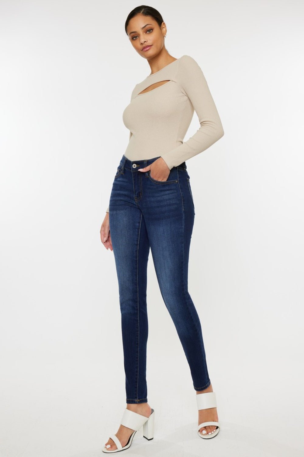 Kancan Mid Rise Gradient Skinny Jeans - jeans - Dark - Bella Bourget