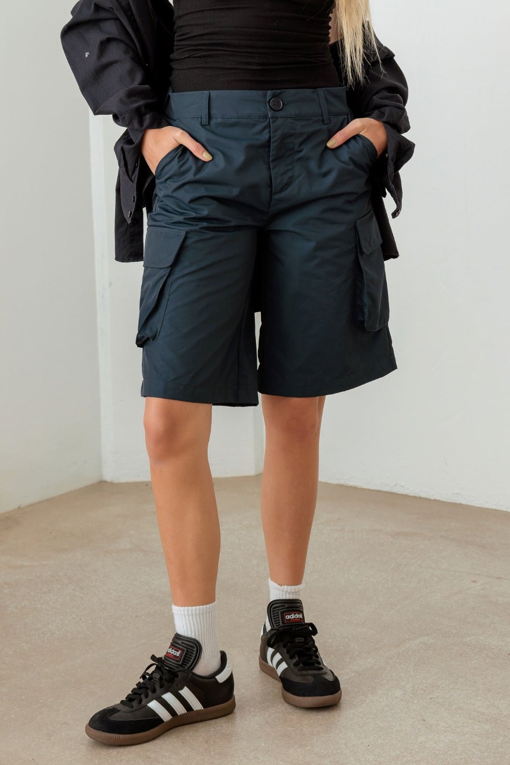 Le Lis Navy Cargo Bermuda Shorts - Shorts - Navy - Bella Bourget
