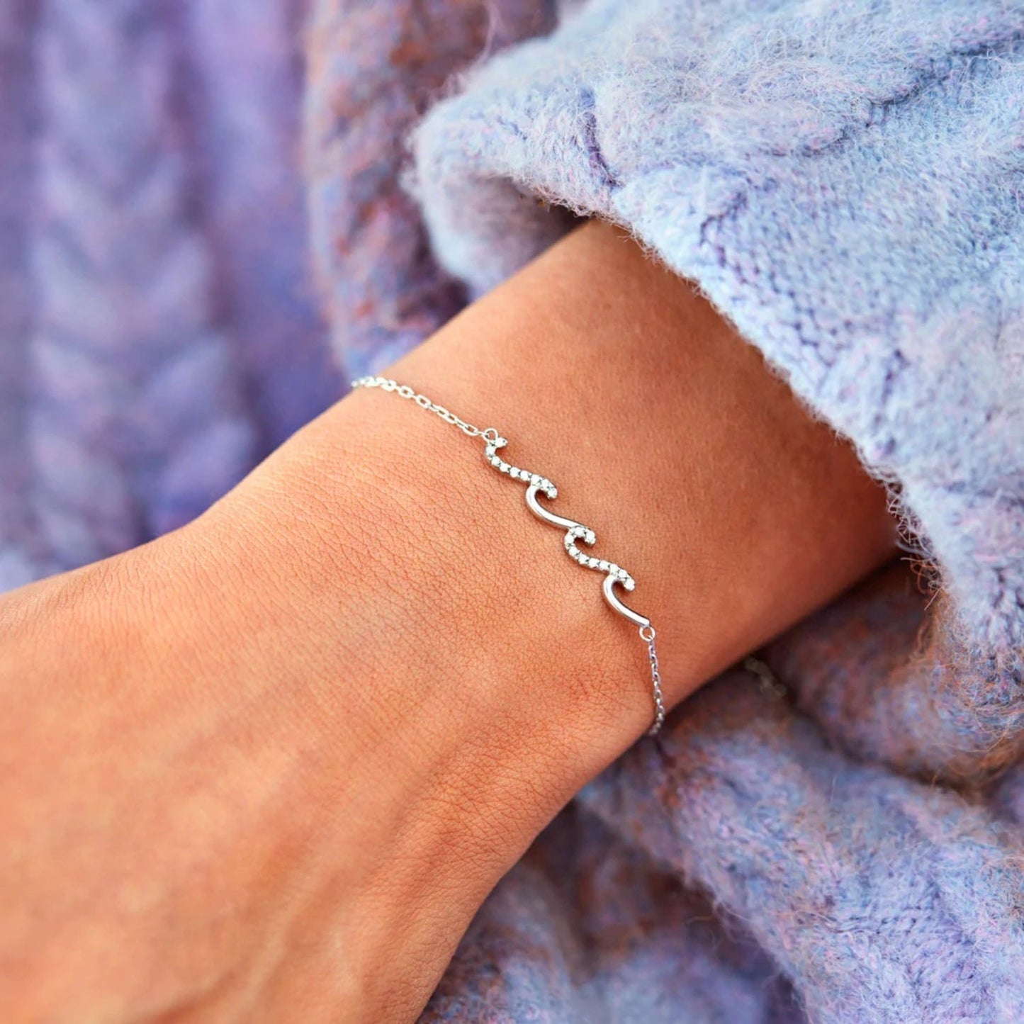 Minimalist Wave Bracelet - Bracelets - Silver - Bella Bourget