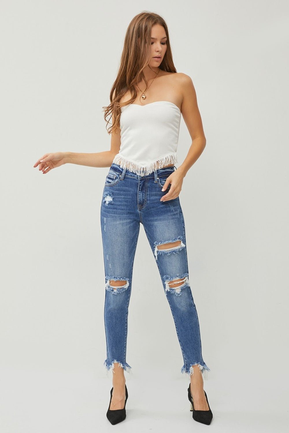 RISEN Distressed Frayed Hem Slim Jeans - jeans - DARK - Bella Bourget