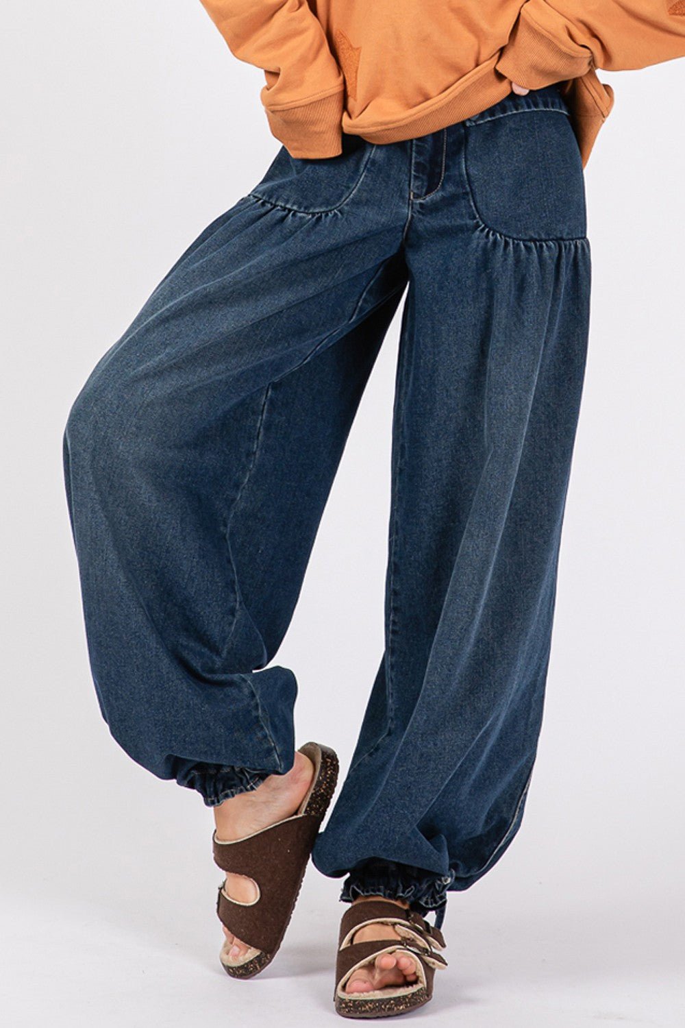 SAGE + FIG Mid - Rise Cargo Jeans with Pockets - Jeans - Denim Blue - Bella Bourget