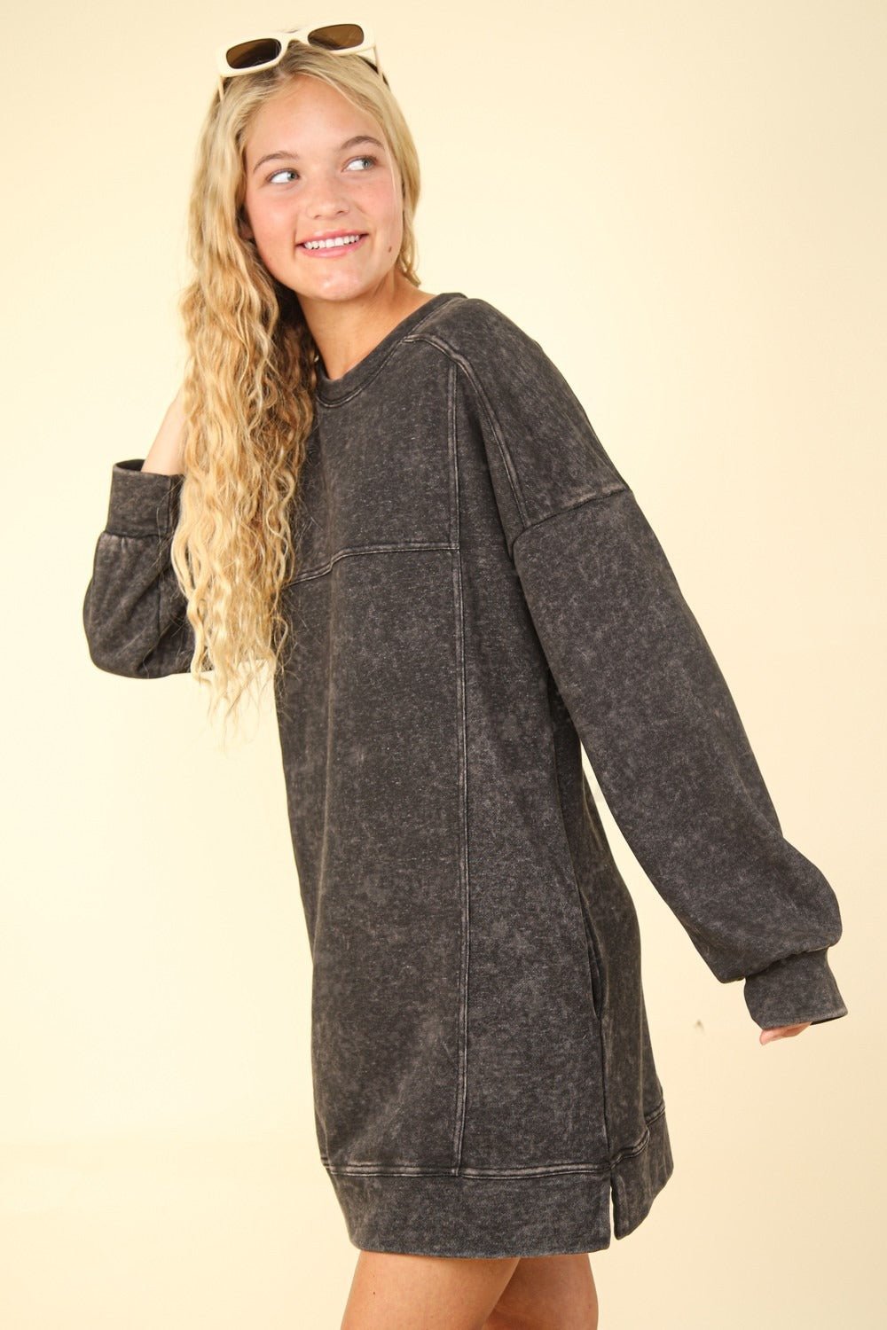 VERY J Mineral Washed Oversized Sweatshirt Mini Dress - Sweatshirt dress - Black - Bella Bourget