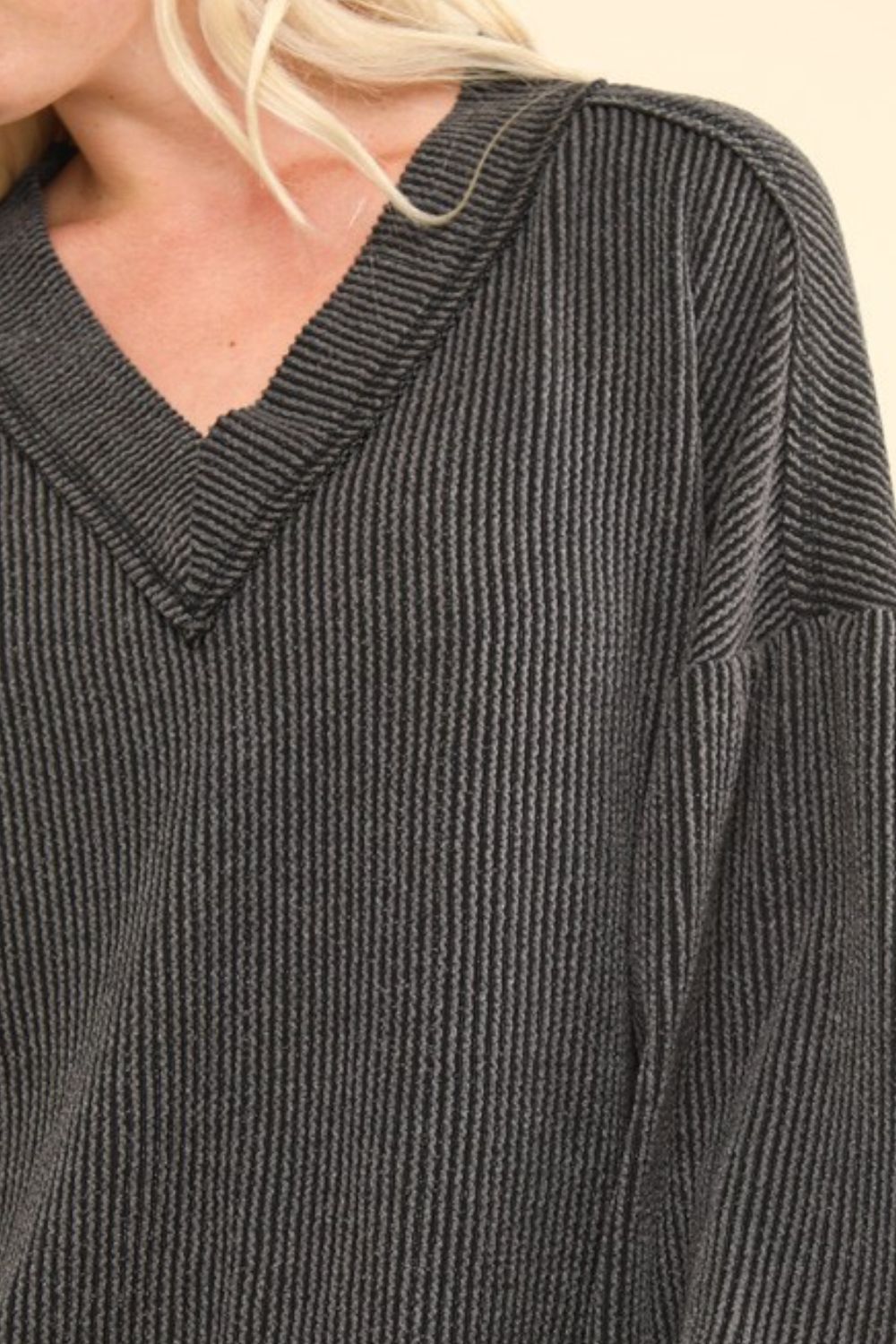 VERY J Two Tone Ribbed V - Neck Exposed Seam Top - Sweatshirt - Charcoal - Bella Bourget