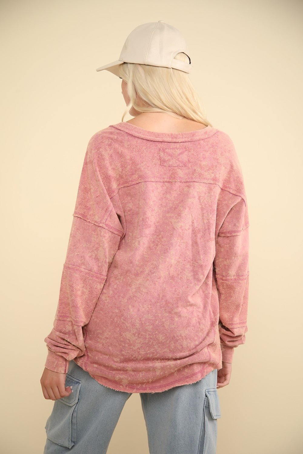 VERY J Washed V - Neck Exposed Seam Knit Top - Sweatshirt - Mauve - Bella Bourget