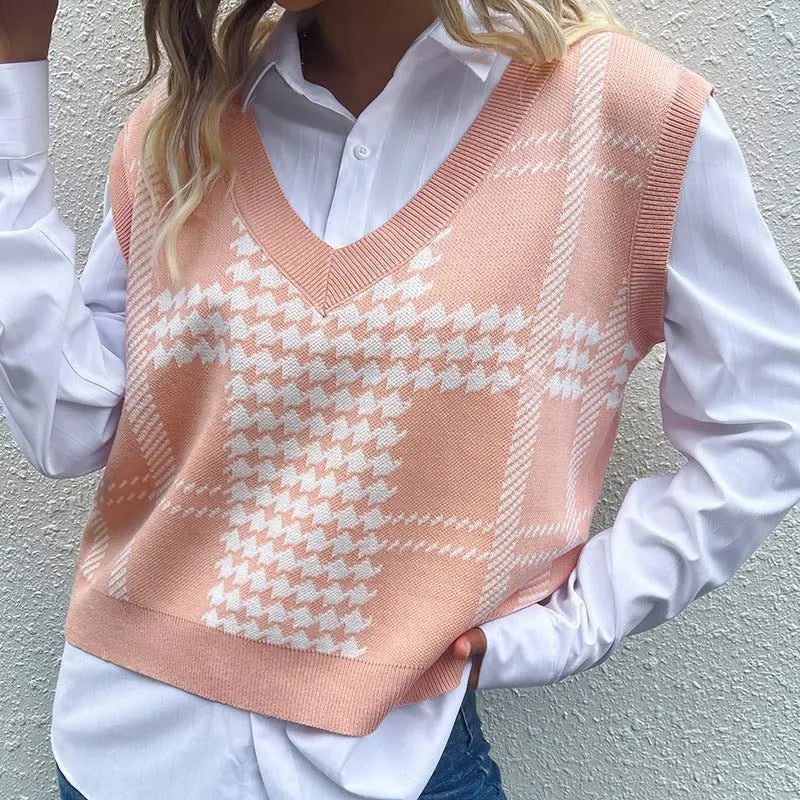 Houndstooth V - Neck Sweater Vest - Vest - Peach - Bella Bourget