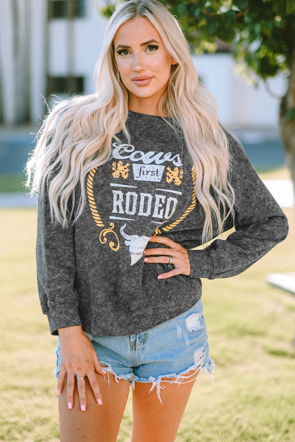 Mineral Washed COW'S FIRST RODEO Round Neck Raglan Sleeve Sweatshirt - Sweatshirt - Charcoal - Bella Bourget