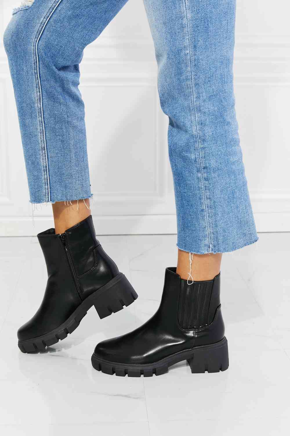 MMShoes What It Takes Lug Sole Chelsea Boots in Black - shoes - Black - Bella Bourget