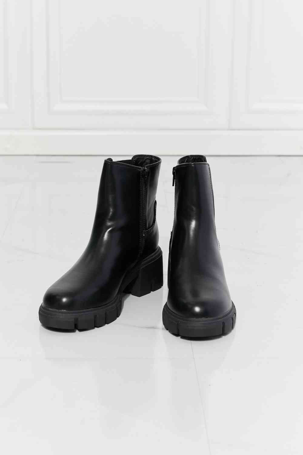 MMShoes What It Takes Lug Sole Chelsea Boots in Black - shoes - Black - Bella Bourget