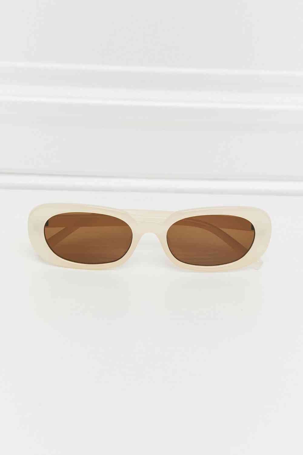 Oval Full Rim Sunglasses - sunglasses - Cream - Bella Bourget