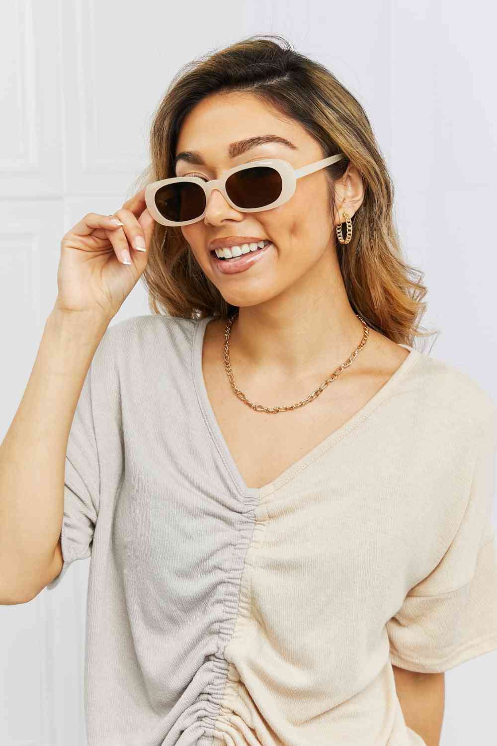 Oval Full Rim Sunglasses - sunglasses - Cream - Bella Bourget