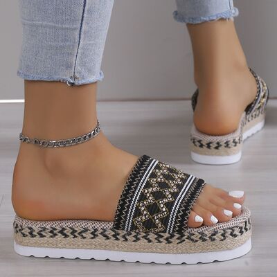 Platform Sandal - shoes - Black - Bella Bourget