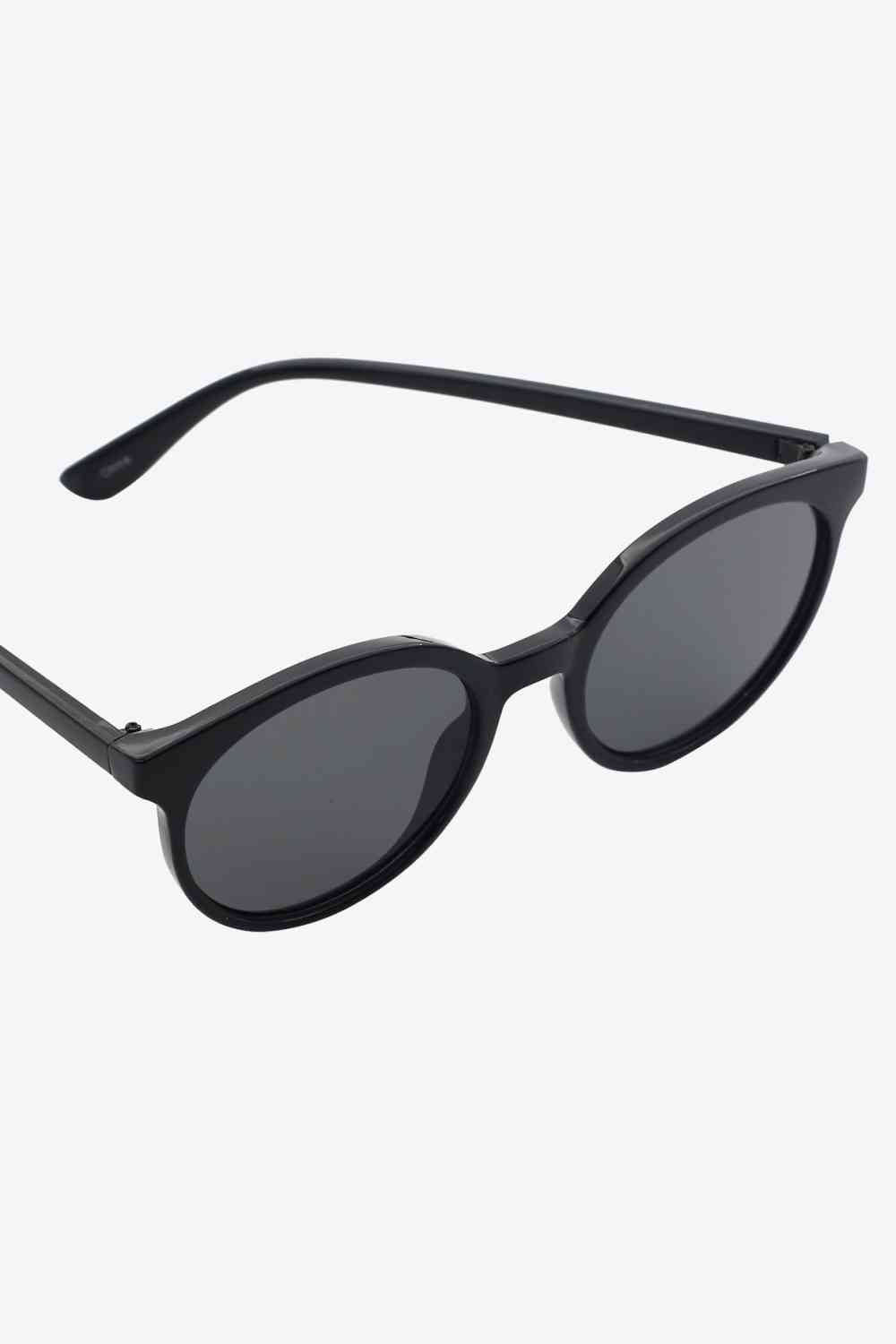 Round Full Rim Polycarbonate Frame Sunglasses - sunglasses - Black - Bella Bourget