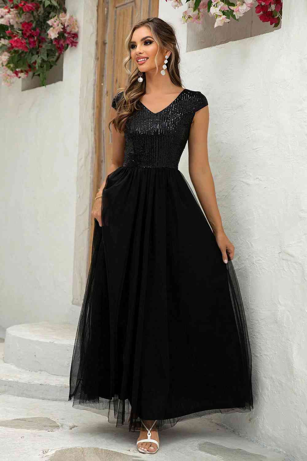 Sequin V - Neck Mesh Maxi Dress - Evening Dress - Black - Bella Bourget