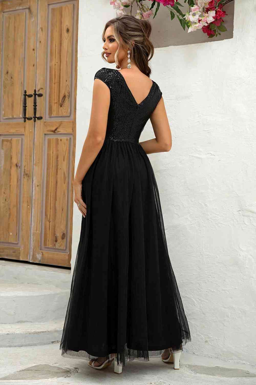 Sequin V - Neck Mesh Maxi Dress - Evening Dress - Black - Bella Bourget