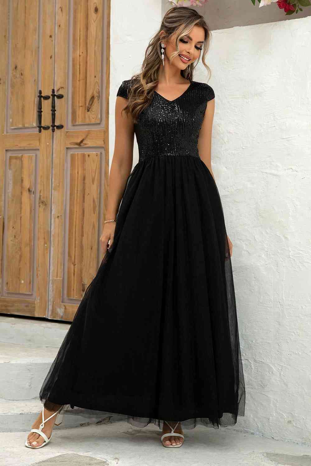 Sequin V - Neck Mesh Maxi Dress - Evening Dress - Black - Bella Bourget