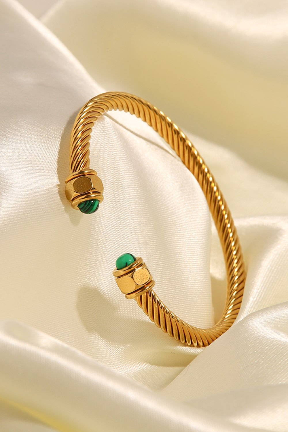 Stainless Steel Twisted C - Shaped Bracelet - Bracelets - Green/Gold - Bella Bourget