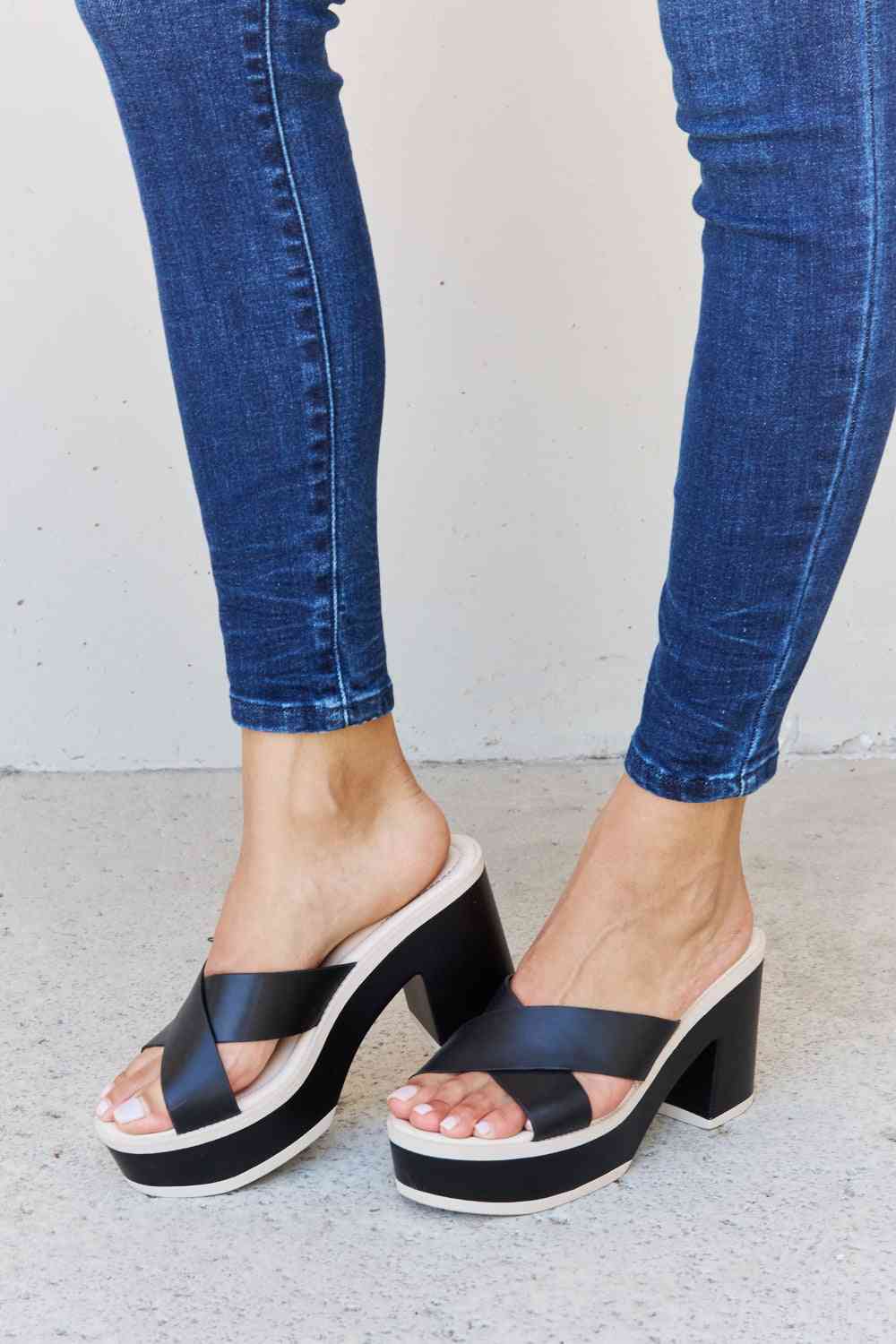 Weeboo Cherish The Moments Contrast Platform Sandals in Black - shoes - Black - Bella Bourget